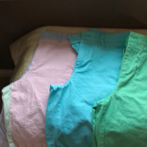 Boys size 16 vineyard vines shorts - Picture 5 of 7